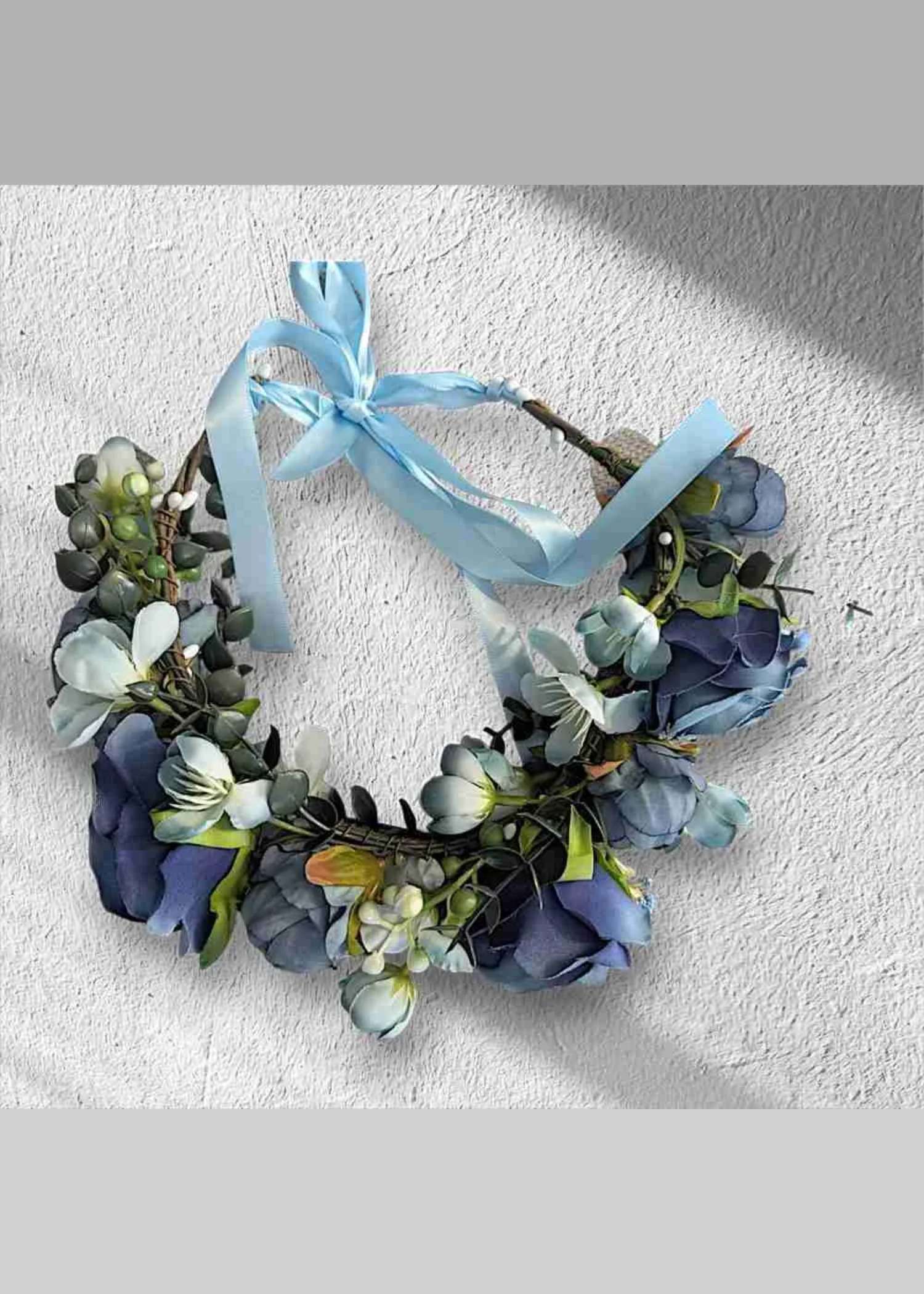 Flower Garland Light and Dark Blues